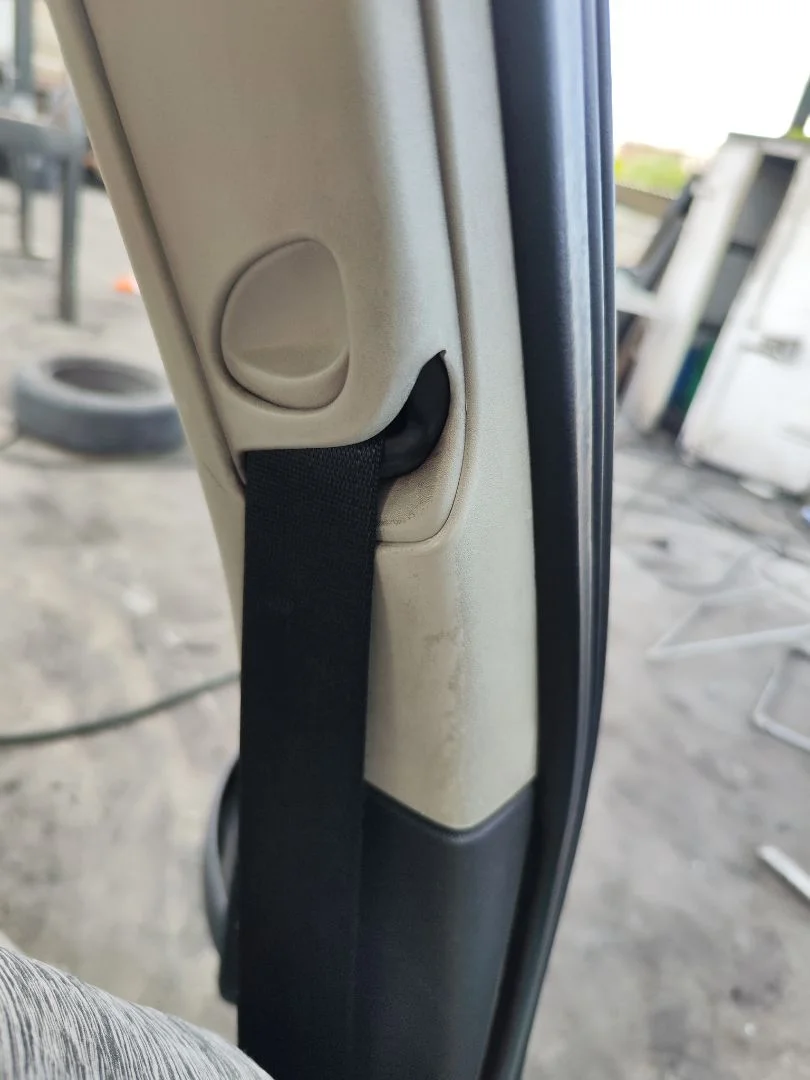 Foto de CINTURON SEGURIDAD DELANTERO IZQUIERDO OPEL CORSA C 1.2 16V CAT (Z 12 XE / LW4) (75 CV / 55 KW) referencia 9226180