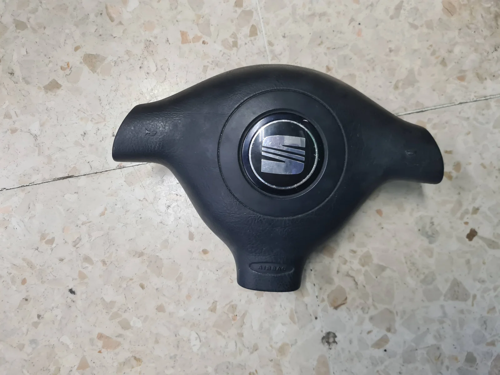 Foto de AIRBAG DELANTERO IZQUIERDO SEAT TOLEDO (1M2) 1.9 TDI (110 CV / 81 KW) referencia 1M0880201K