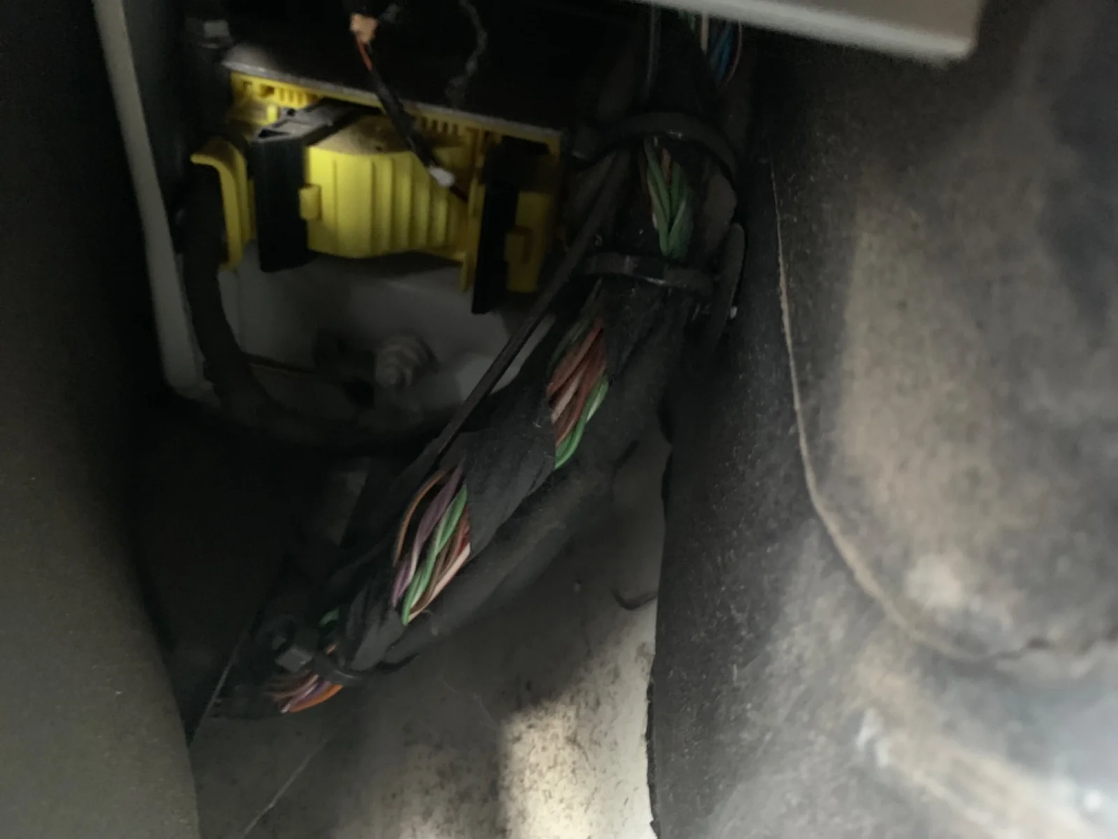 Foto de CENTRALITA AIRBAG VOLKSWAGEN CRAFTER FURGÓN (2E) 2.5 TDI DPF (109 CV / 80 KW) referencia 2E0959655A