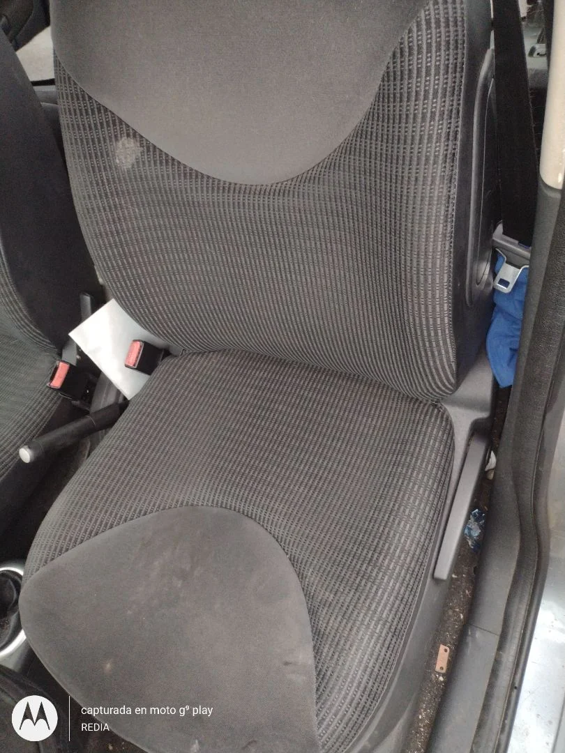 Foto de ASIENTO DELANTERO IZQUIERDO CITROEN C3 1.4 HDi (68 CV / 50 KW)