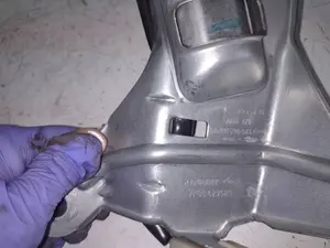 Foto de MOTOR LIMPIA TRASERO RENAULT LAGUNA (B56) 2.2 Turbodiesel (113 CV / 83 KW) referencia 7700423583 foto 5