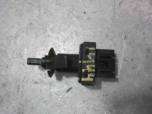 Foto de INTERRUPTOR MERCEDES-BENZ VIANO (639) 2.1 CDI CAT (150 CV / 110 KW) referencia A0065451014