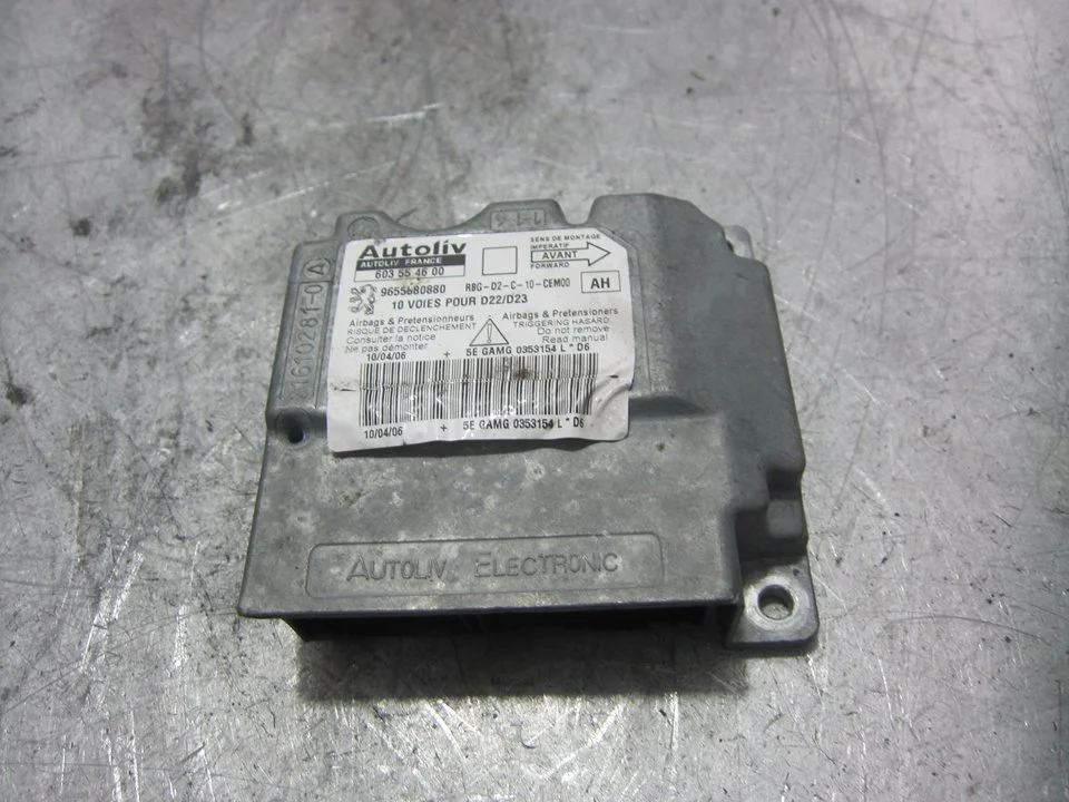 Foto de CENTRALITA AIRBAG PEUGEOT 407 SW 2.0 16V CAT (136 CV / 100 KW) referencia 9655880880