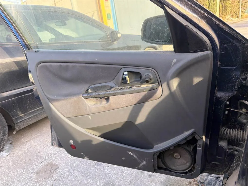 Foto de GUARNECIDO PUERTA DELANTERA IZQUIERDA SEAT CORDOBA BERLINA (6K2)
