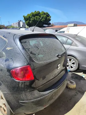 Foto de PORTON TRASERO SEAT ALTEA (5P1) 1.9 TDI (105 CV / 77 KW) referencia 5P0827024
