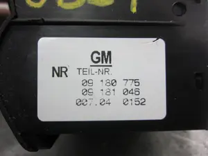 Foto de MANDO MULTIFUNCION SUZUKI IGNIS RM (MH) 1.3 DDiS Diesel CAT (69 CV / 51 KW) referencia 09180775 foto 4