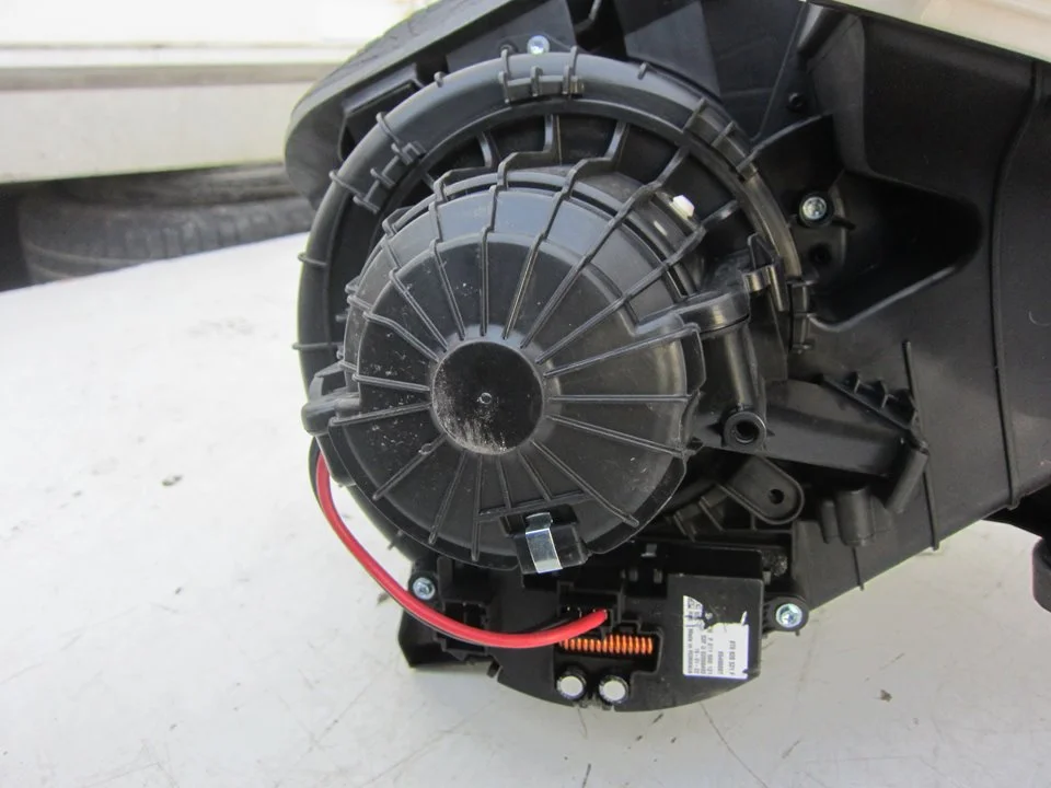 Foto de MOTOR CALEFACCION PORSCHE MACAN (95BA) referencia 8T0820521F