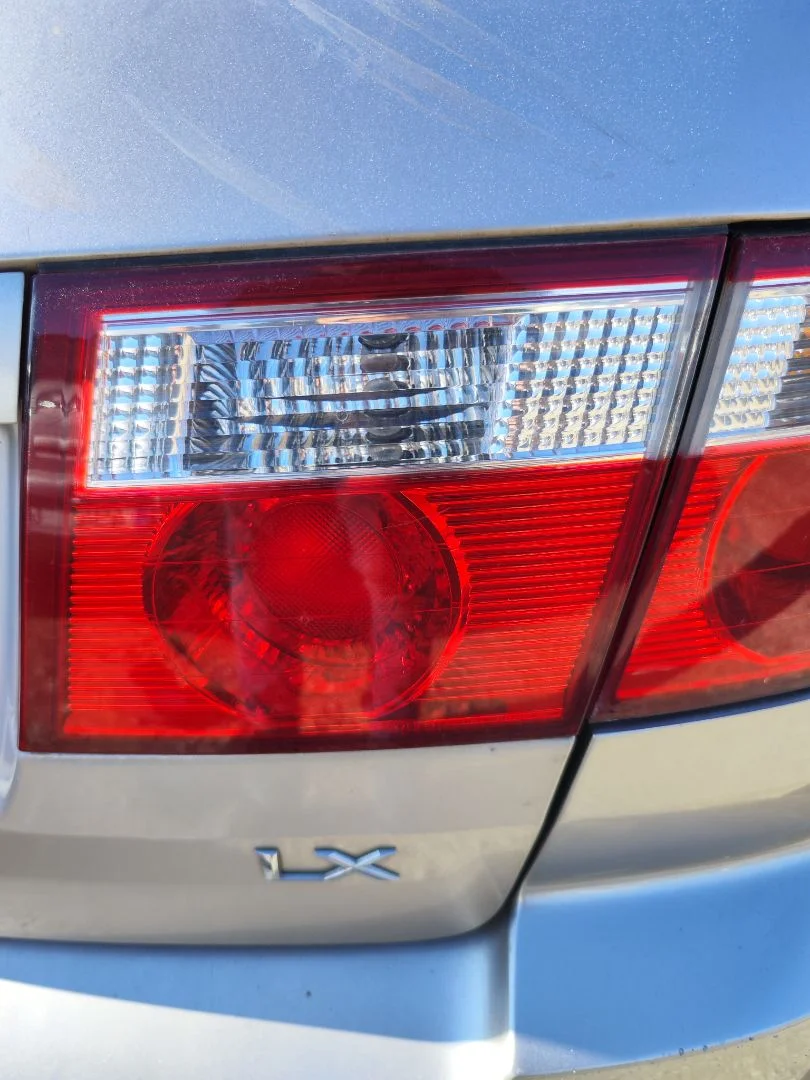Foto de PILOTO TRASERO DERECHO INTERIOR KIA CARENS (RS) 1.8 16V CAT (126 CV / 93 KW)