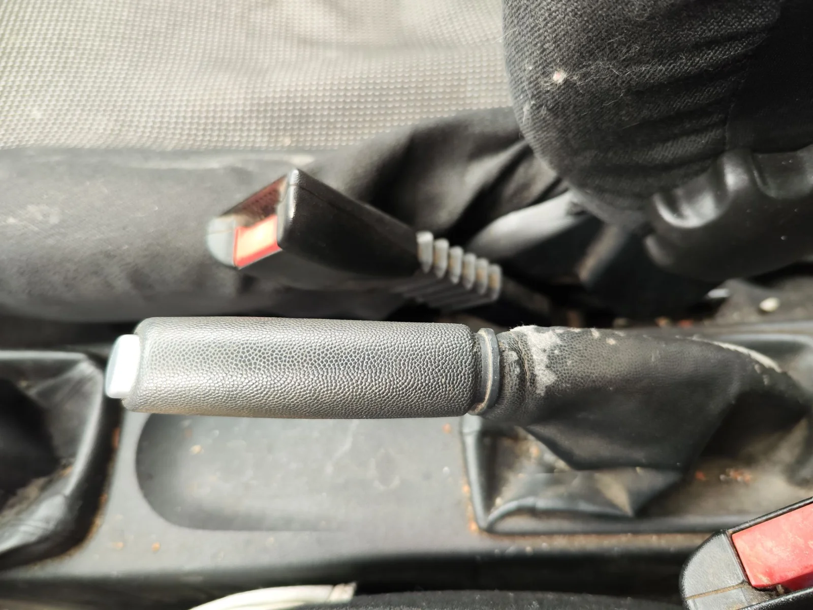 Foto de PALANCA FRENO OPEL CORSA C 1.2 16V CAT (Z 12 XEP / LB4) (80 CV / 59 KW)