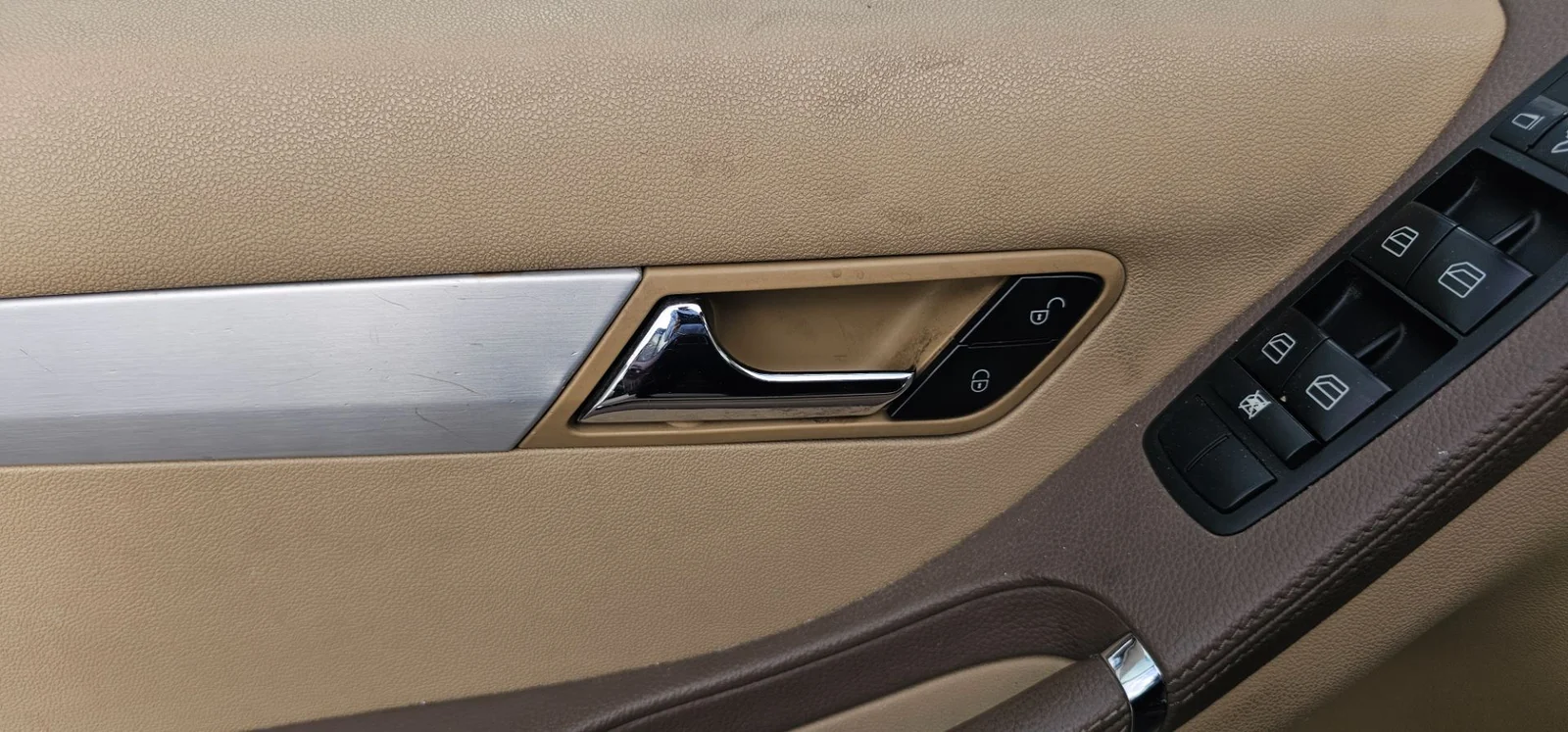 Foto de MANETA INTERIOR DELANTERA IZQUIERDA MERCEDES-BENZ CLASE R (BM 251) 3.0 CDI CAT (224 CV / 165 KW)