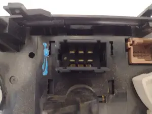 Foto de MANDO CALEFACCION / AIRE ACONDICIONADO CITROEN C3 1.0 VTi (68 CV / 50 KW) referencia Z8513001 foto 4