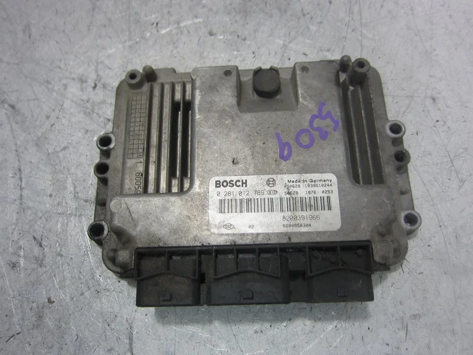 Foto de CENTRALITA MOTOR UCE RENAULT SCENIC II (JM) 1.9 dCi Diesel (120 CV / 88 KW) referencia 8200391966