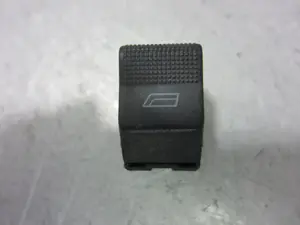 Foto de MANDO ELEVALUNAS DELANTERO IZQUIERDO SEAT IBIZA (6K1) 1.9 SDI (68 CV / 50 KW) referencia 6H0959855A foto 1