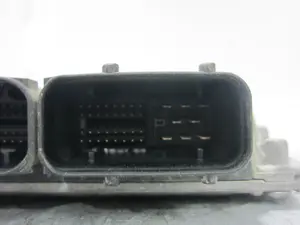 Foto de CENTRALITA MOTOR UCE SEAT IBIZA (6L1) 1.2 (64 CV / 47 KW) referencia 03E906033P foto 5