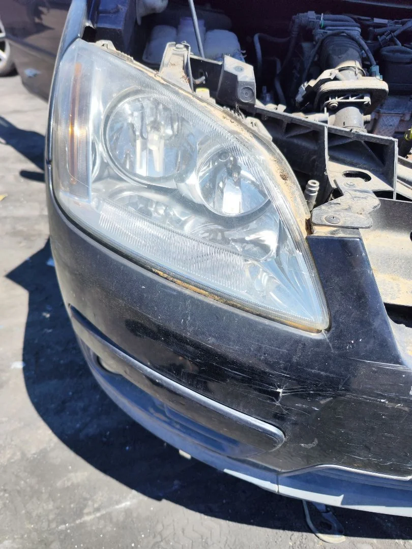 Foto de FARO DERECHO FORD FOCUS C-MAX (CAP)(2003) 1.6 TDCi CAT (90 CV / 66 KW)
