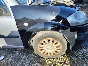 Foto de ALETA DELANTERA DERECHA CITROEN C3 1.4  (73 CV / 54 KW)