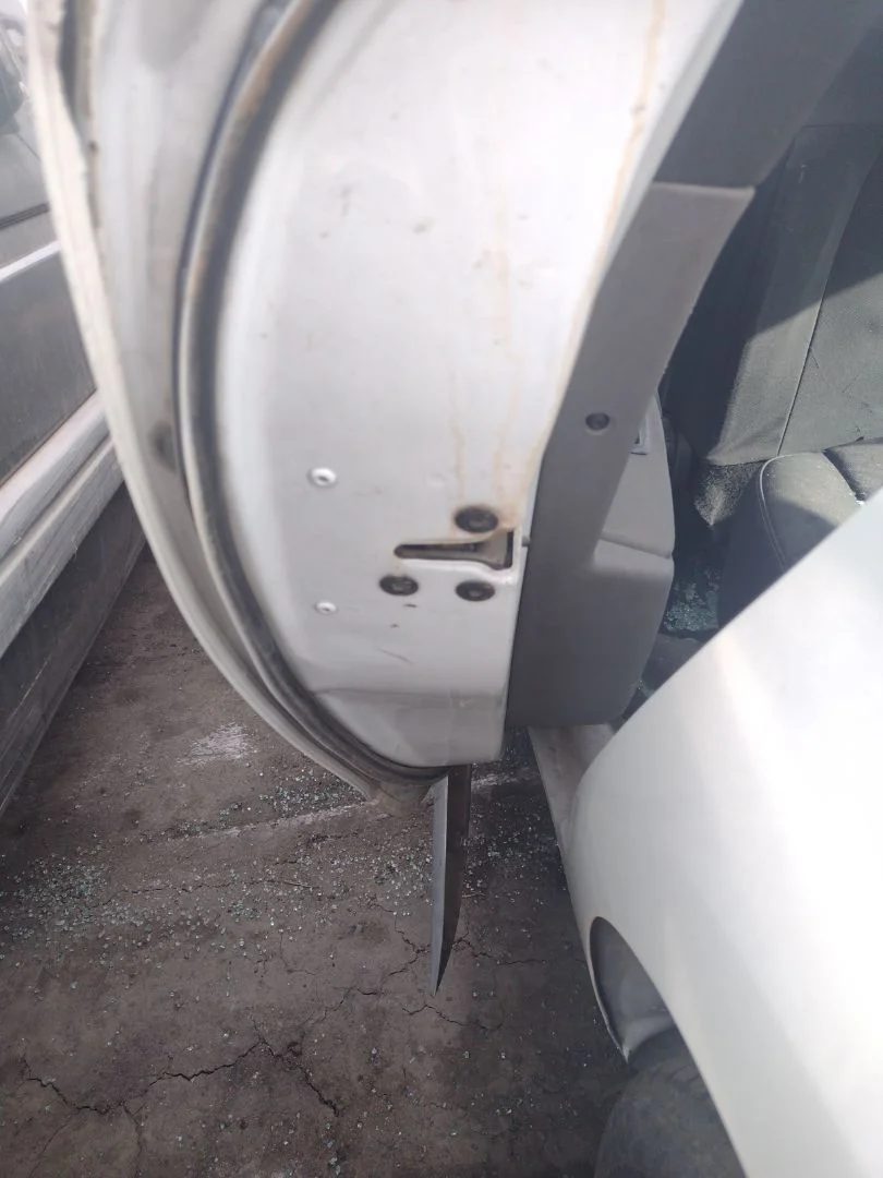 Foto de CERRADURA PUERTA TRASERA IZQUIERDA RENAULT MEGANE III BERLINA 5P 1.5 dCi Diesel CAT (86 CV / 63 KW) referencia 825020001R