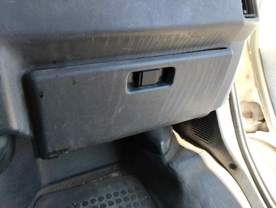 Foto de GUANTERA FORD TRANSIT FURGÓN (CY/DY)(1986) 2.5 Diesel (80 CV / 59 KW)