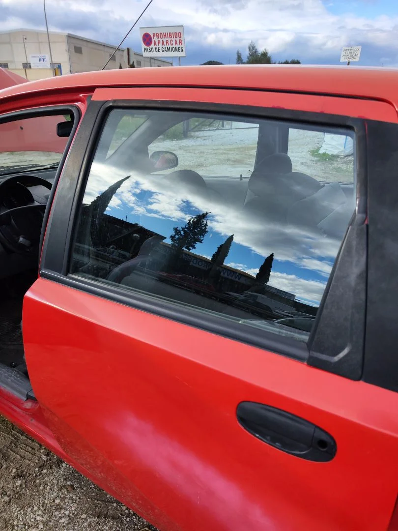 Foto de LUNA TRASERA IZQUIERDA CHEVROLET KALOS 1.2 CAT (72 CV / 53 KW)