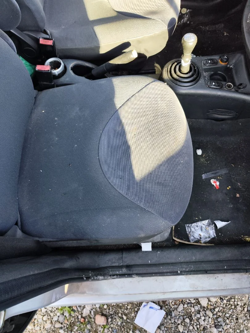 Foto de ASIENTO DELANTERO DERECHO CITROEN C3 1.4 (73 CV / 54 KW)