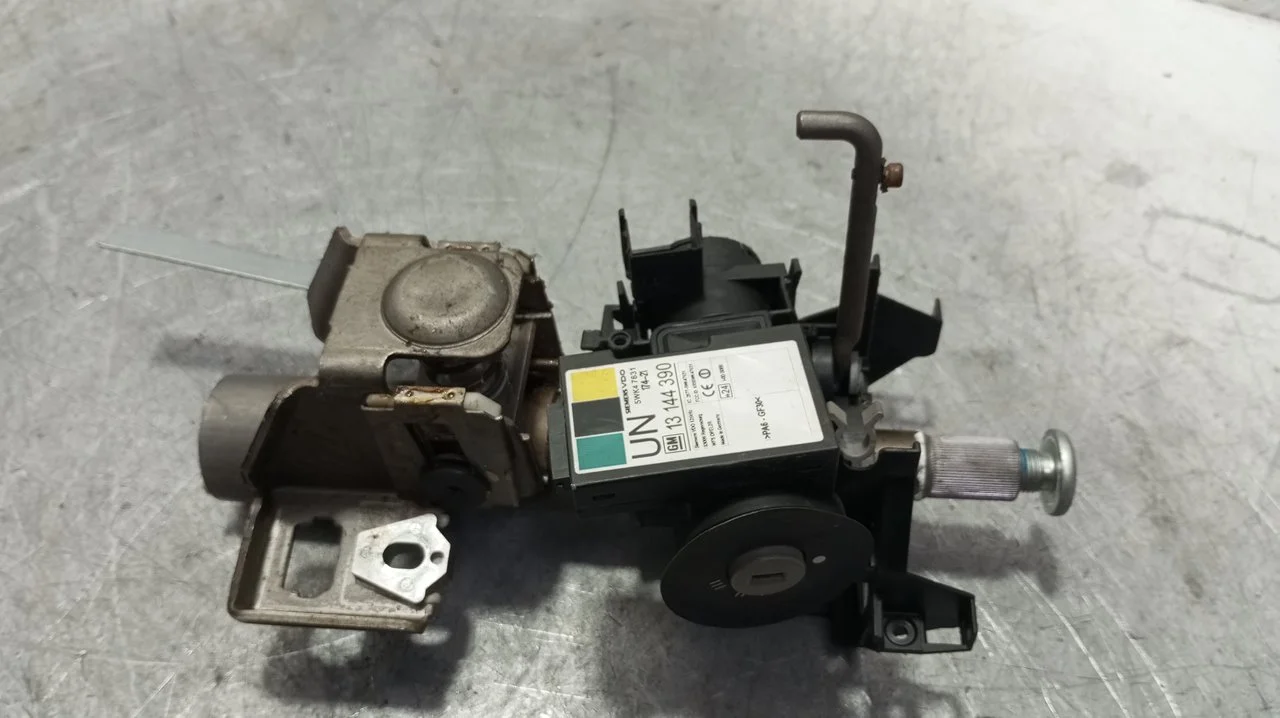 Foto de COLUMNA DIRECCION OPEL MERIVA 1.6 16V (105 CV / 77 KW) referencia 26105B08652B