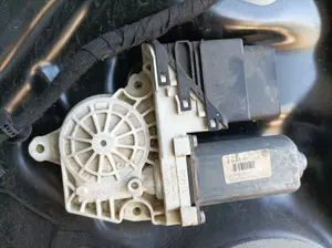 Foto de ELEVALUNAS TRASERO IZQUIERDO VOLKSWAGEN PASSAT BERLINA (3C2) referencia 0551275761 foto 3