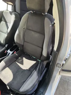 Foto de ASIENTO DELANTERO IZQUIERDO PEUGEOT 207 1.6 16V HDi (90 CV / 66 KW) foto 2