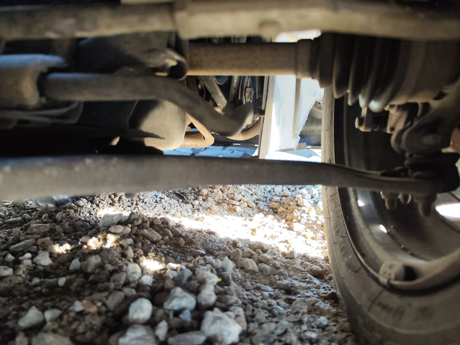 Foto de BRAZO SUSPENSION DELANTERO DERECHO CITROEN C3 1.4 (73 CV / 54 KW)
