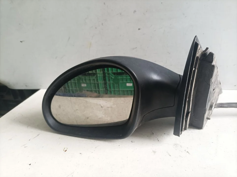 Foto de RETROVISOR IZQUIERDO SEAT CORDOBA BERLINA (6L2) 1.4 16V (101 CV / 74 KW) referencia 876047