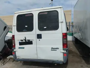 Foto de PORTON TRASERO DERECHO FIAT DUCATO II COMBI 2.8 TDI CAT (122 CV / 90 KW)