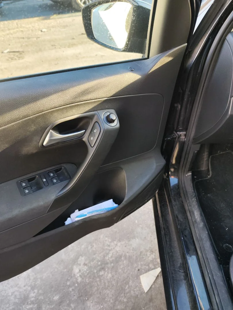 Foto de ELEVALUNAS DELANTERO IZQUIERDO VOLKSWAGEN POLO V (6R1) 1.2 (60 CV / 44 KW)