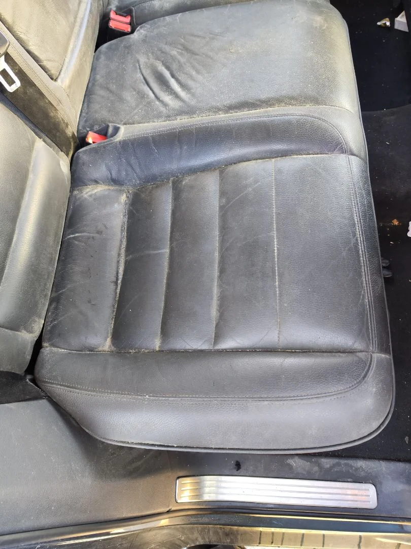 Foto de ASIENTOS TRASERO DERECHO VOLKSWAGEN TOUAREG (7L6) 4.2 V8 32V FSI (350 CV / 257 KW)