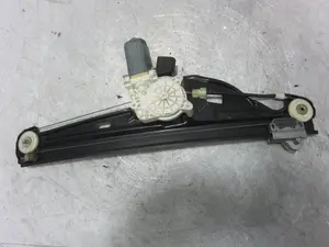 Foto de ELEVALUNAS TRASERO IZQUIERDO BMW SERIE 5 BERLINA (E60) 3.0 Turbodiesel CAT (231 CV / 170 KW) referencia 7075673E foto 2