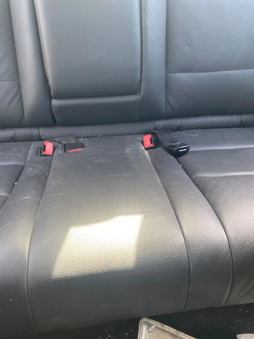 Foto de ENGANCHE CINTURON TRASERO IZQUIERDO BMW SERIE 5 BERLINA (E60) 3.0 24V CAT (231 CV / 170 KW)