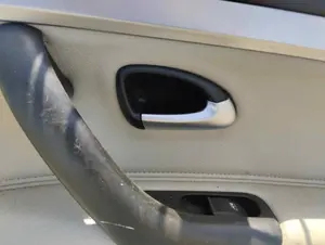 Foto de MANETA INTERIOR TRASERA DERECHA SAAB 9-3 BERLINA 1.9 TiD CAT (150 CV / 110 KW)