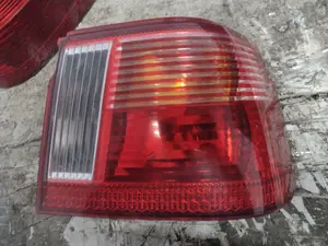 Foto de PILOTO TRASERO DERECHO SEAT IBIZA (6K1) 1.4 16V (75 CV / 55 KW) referencia 6K6945258C