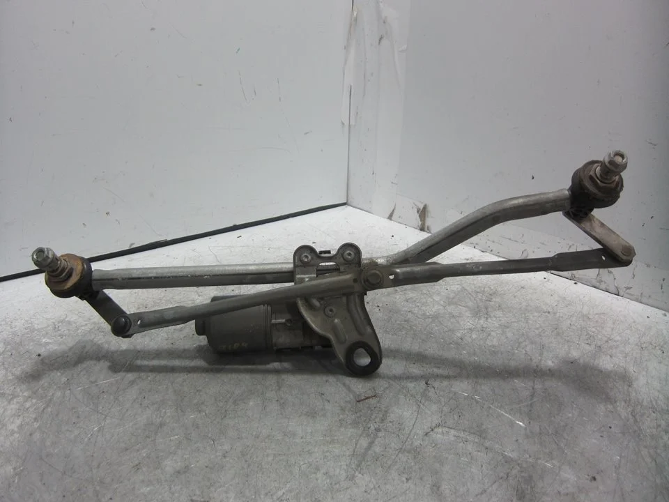 Foto de MOTOR LIMPIA DELANTERO BMW SERIE 3 COMPACTO (E46) M47N204D4 referencia 67636914577