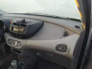 Foto de GUANTERA NISSAN ALMERA TINO (V10M) 2.2 dCi Diesel CAT (112 CV / 82 KW)