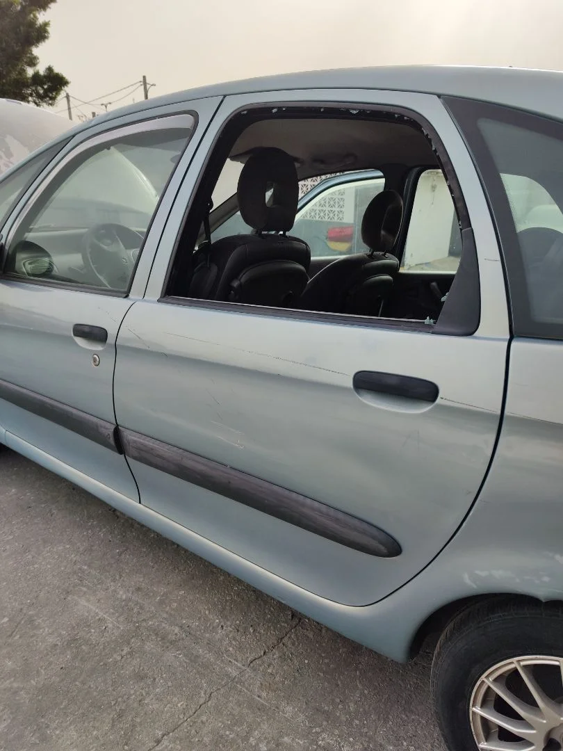 Foto de PUERTA TRASERA IZQUIERDA CITROEN XSARA PICASSO 1.6 16V HDi (90 CV / 66 KW) referencia 900691