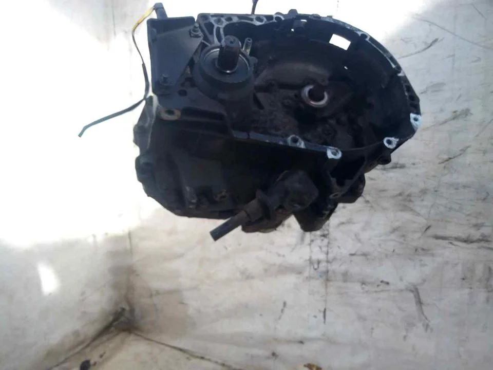 Foto de CAJA CAMBIOS RENAULT CLIO II FASE II (B/CB0) 1.5 dCi Diesel (65 CV / 48 KW) referencia JB3969
