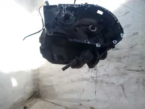 Foto de CAJA CAMBIOS RENAULT CLIO II FASE II (B/CB0) 1.5 dCi Diesel (65 CV / 48 KW) referencia JB3969