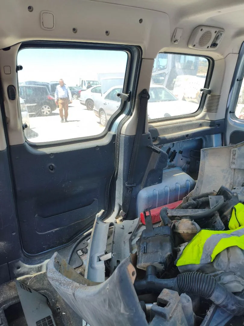 Foto de CINTURON SEGURIDAD TRASERO DERECHO PEUGEOT PARTNER (S1)(07.1996) 1.9 Diesel (69 CV / 51 KW)