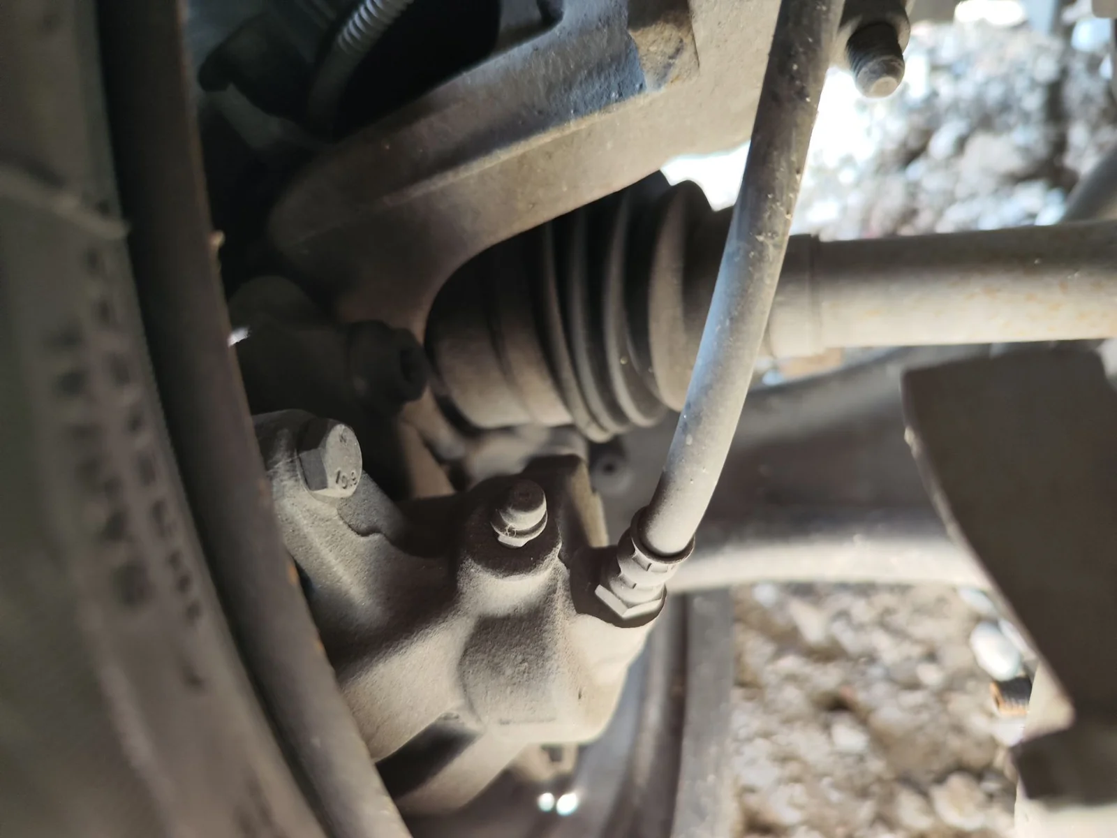 Foto de PINZA DE FRENO DELANTERA DERECHA CITROEN C3 1.4 (73 CV / 54 KW)