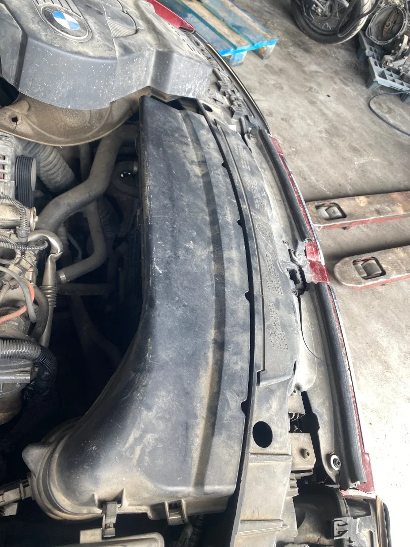 Foto de CAJA FILTRO AIRE BMW SERIE X3 (E83) 2.0 Turbodiesel CAT (177 CV / 130 KW)