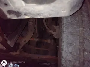 Foto de BRAZO SUSPENSION DELANTERO IZQUIERDO RENAULT CLIO III 1.2 16V (75 CV / 55 KW)