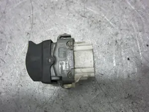 Foto de MANDO ELEVALUNAS TRASERO DERECHO RENAULT ESPACE IV (JK0) 2.0 16V (136 CV / 100 KW) referencia 220510C foto 2