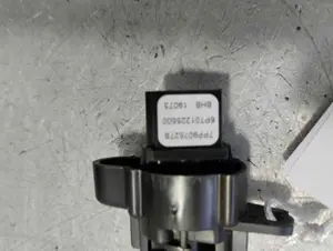 Foto de SENSOR PORSCHE MACAN (95BA) referencia 7PP907527B foto 2
