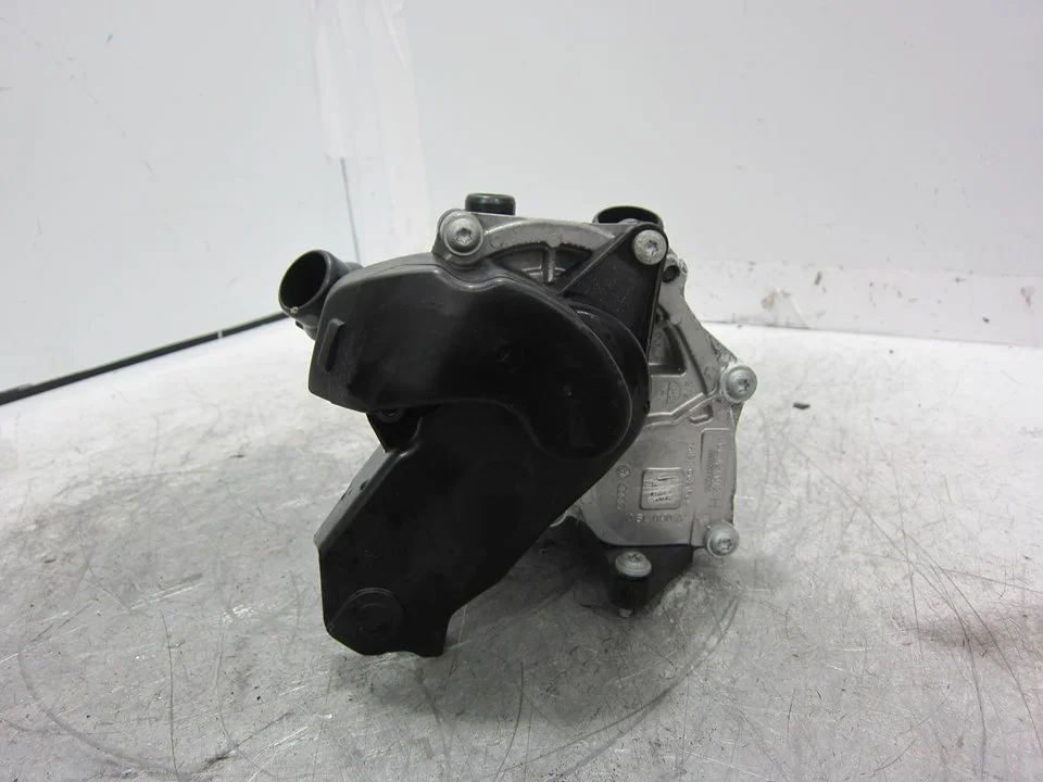 Foto de BOMBA AGUA PORSCHE MACAN (95BA) referencia 06L121012