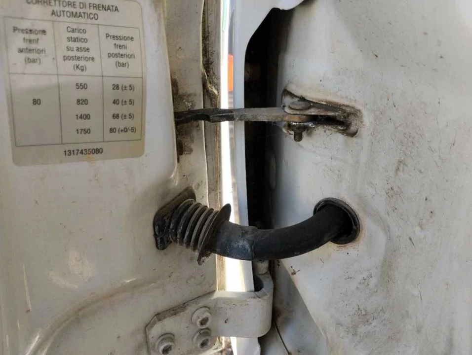Foto de NO IDENTIFICADO FIAT DUCATO II CAMIÓN 2.8 JTD (146 CV / 107 KW)