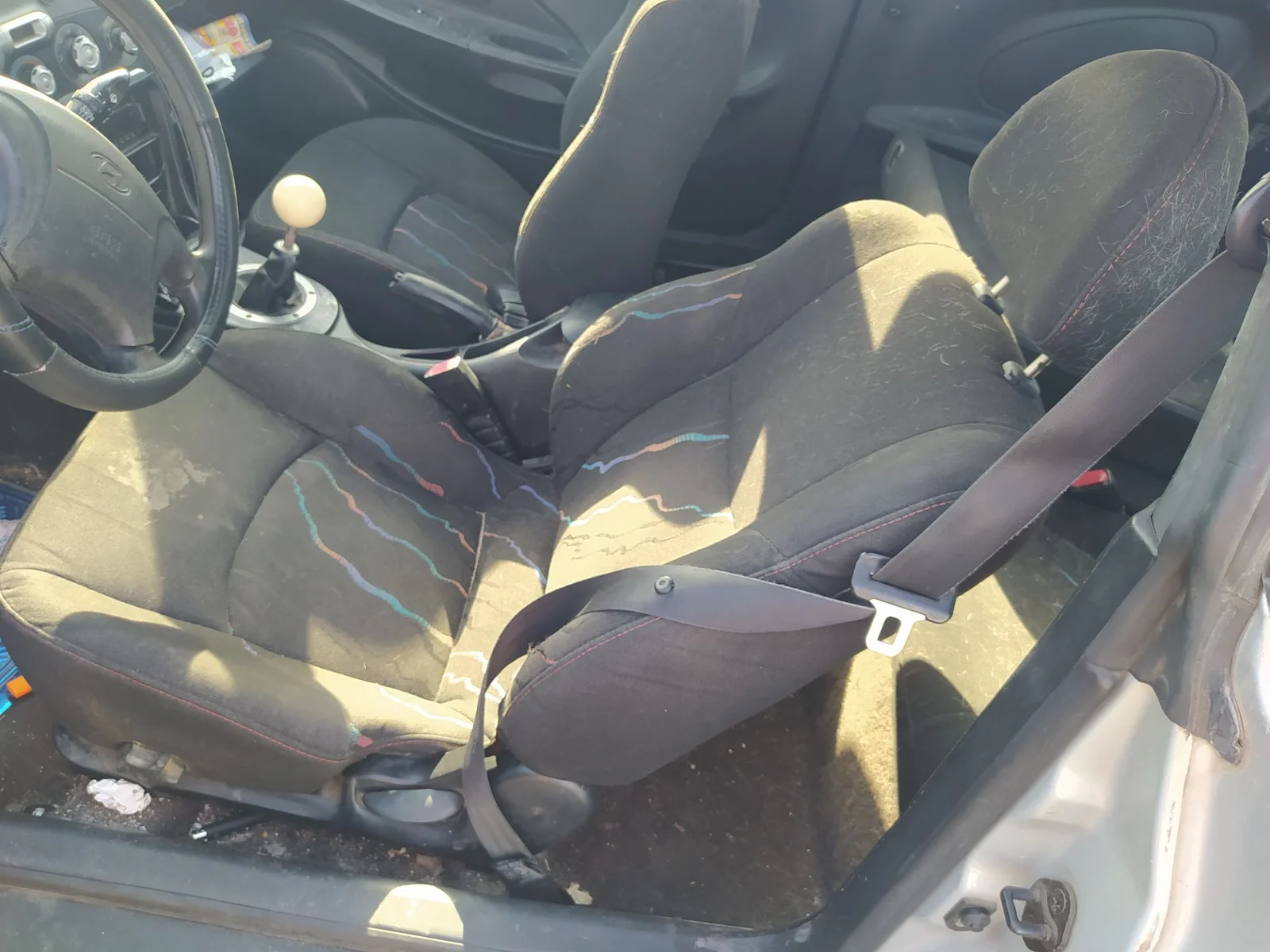 Foto de ASIENTO DELANTERO IZQUIERDO HYUNDAI COUPE (RD) 1.6 16V CAT (107 CV / 79 KW)
